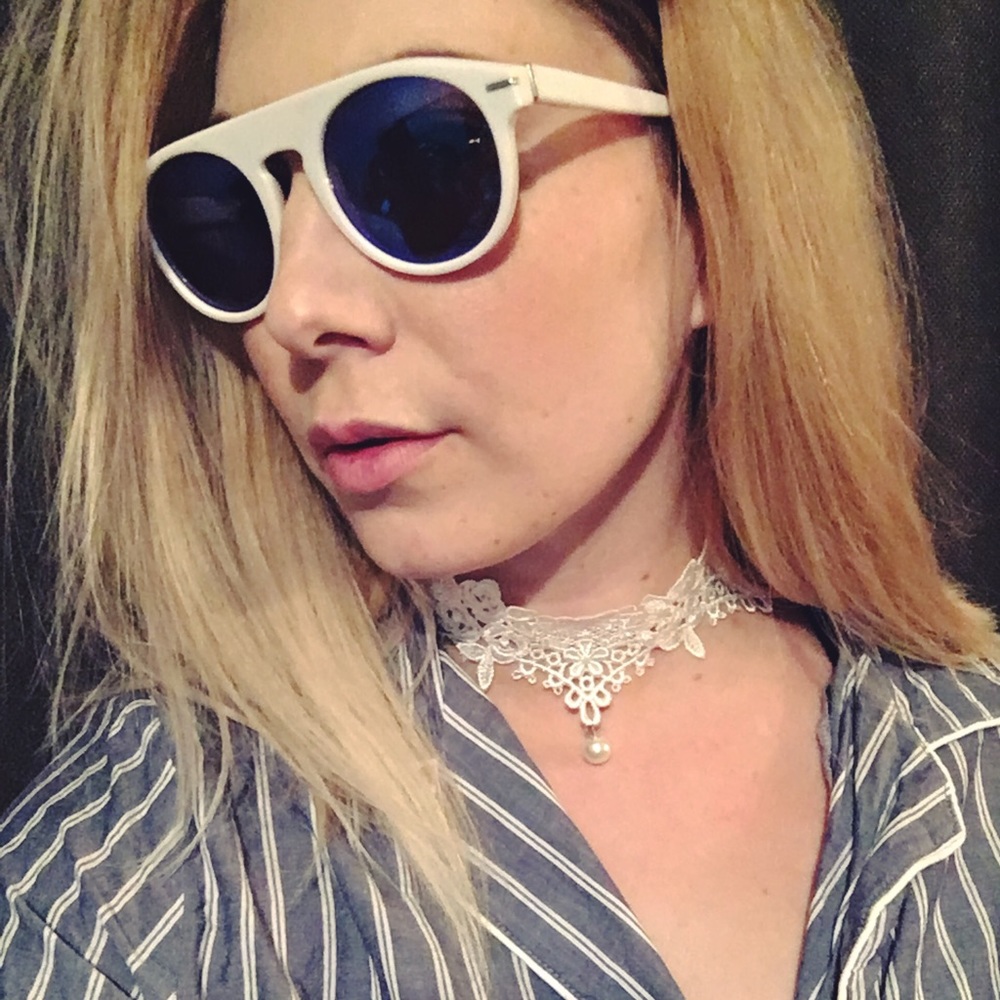 White lace choker